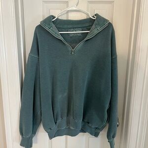 Green Crew Neck Sweater with Ribbed Cuffs